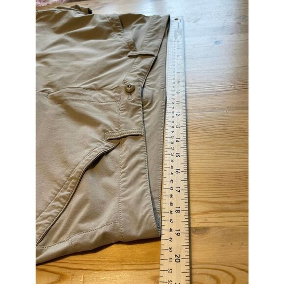 Eddie Bauer khaki Shorts Women's 18 Chino Shorts hiking, outdoor sports - Picture 7 of 11